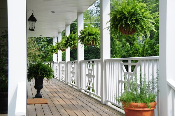 Comment installer une véranda de terrasse avec l'aide d'un expert ?